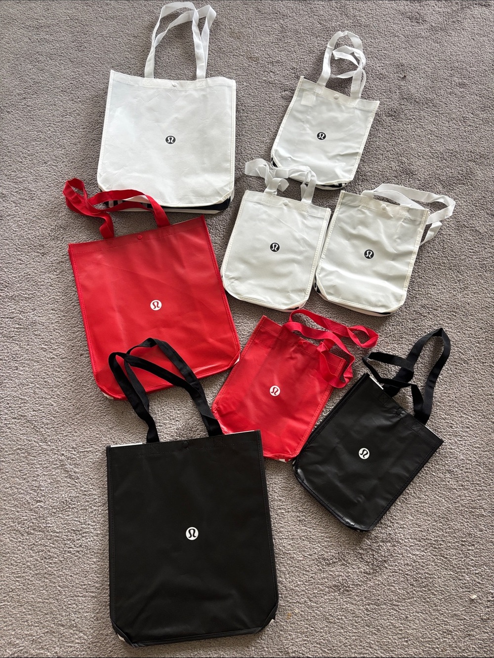 NWT！lululemon athletica Totes Collection in Red, Black & White